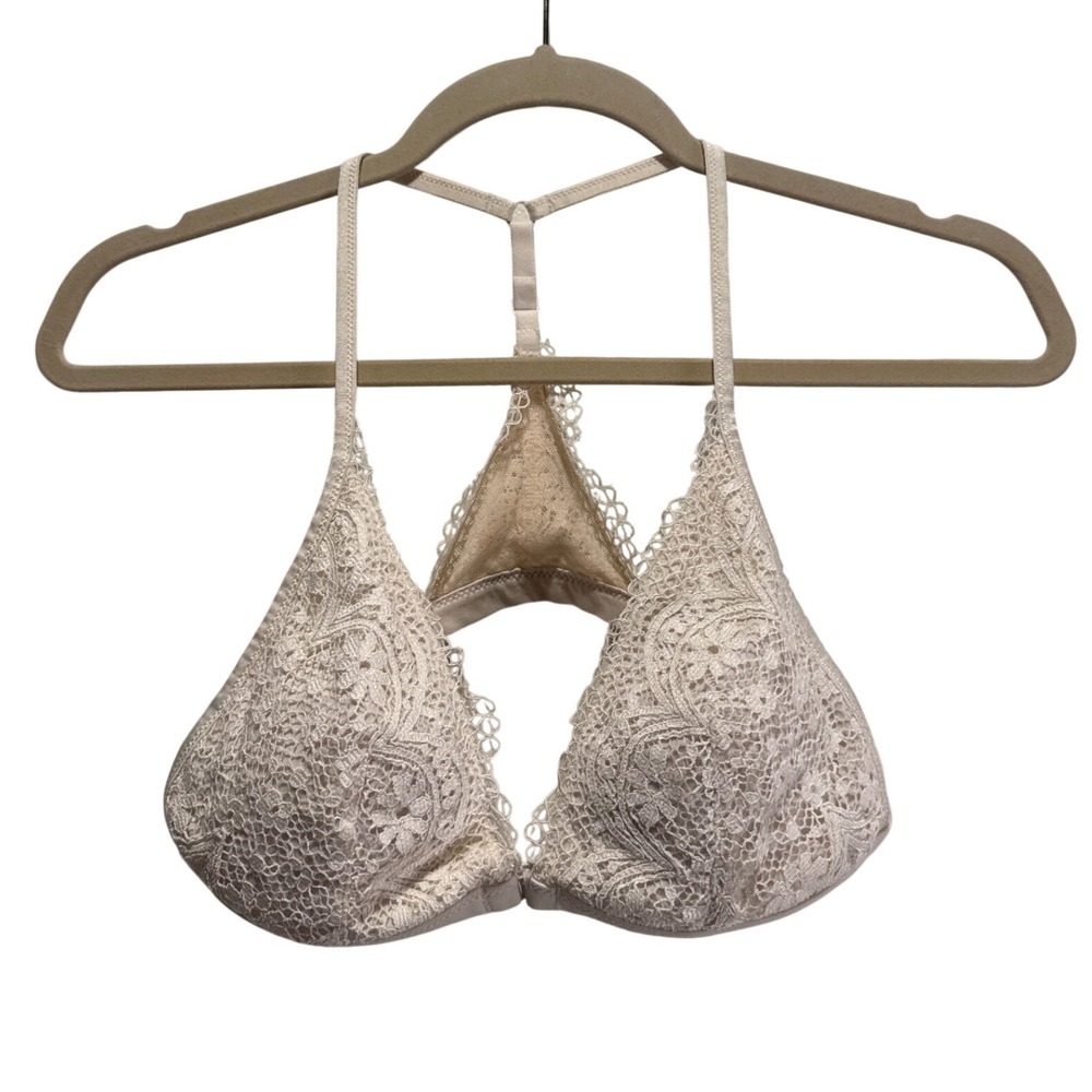 Victoria's Secret Body by Victoria Ivory Lace Racerback Front Close Bralette L